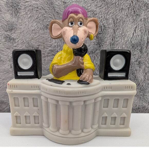 DJ Capital critter Burger King Kids Club 1992 & 2 Disney Rescuers' Bernard 2" - Picture 3 of 13